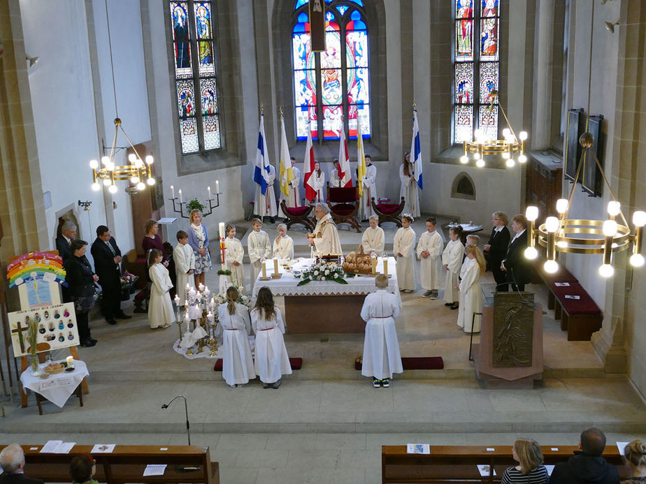 1. Heilige Kommunion in St. Crescentius (Foto: Karl-Franz Thiede)